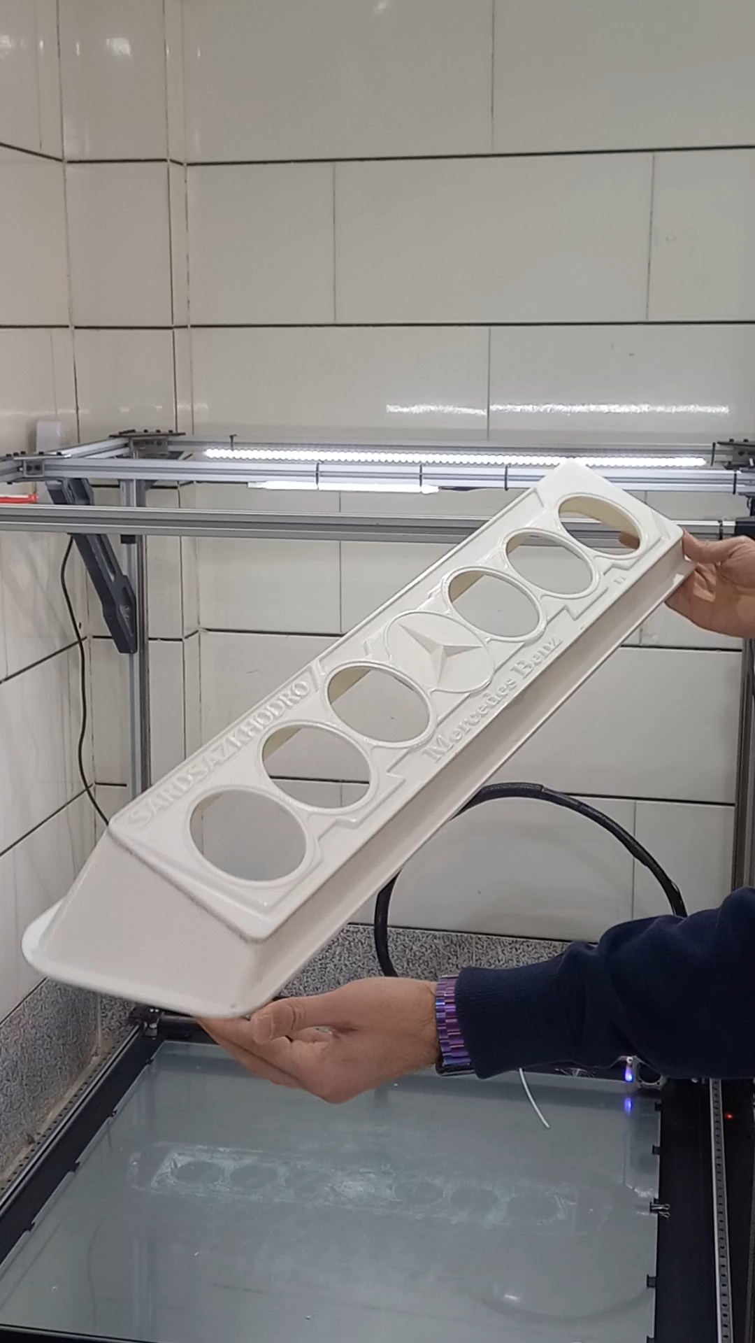 ...ارائه‌دهنده‌ی کلیه خدمات ابعاد بزرگ...
... ۹۵ سانتی متر به صورت یک تکه
 _ پرینت رزینی با بالاترین کیفیت و جزئیات 
 _ طراحی صنعتی
 _ اسکن و دیجیت، مهندسی معکوس
 _ تولید قطعات پلاستیکی و نمونه‌سازی سریع با استفاده از پرینترهای سه‌بعدی.
 _ تولید مدل‌های ریخته‌گری تا ارتفاع ۹۵۰ میلیمتر 
 _ نمونه‌سازی سریع قطعات قبل از قالب تزریق
 _ تولید قطعات به صورت تیراژی
 _ تولید قطعات یدکی کم یاب
 _ ساخت و فروش دستگاه پرینتر سه‌بعدی با تکنولوژی روز دنیا
 _ تعمیرات، نگهداری و ارتقای پرینتر سه‌بعدی و کدنویسی Klipper و Marlin
. تابلوسازی 
. ریخته‌گری
. تولید انبوده
. نمونه سازی